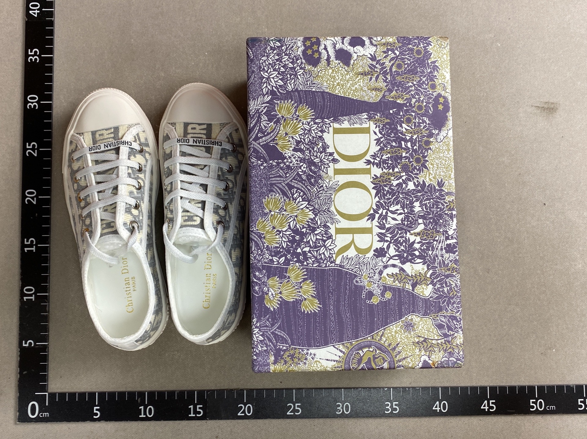 2024 retro monogram embroidered canvas sneakers – spring/autumn white shoes, chunky sole, hidden wedge, versatile low-top athletic shoes for women